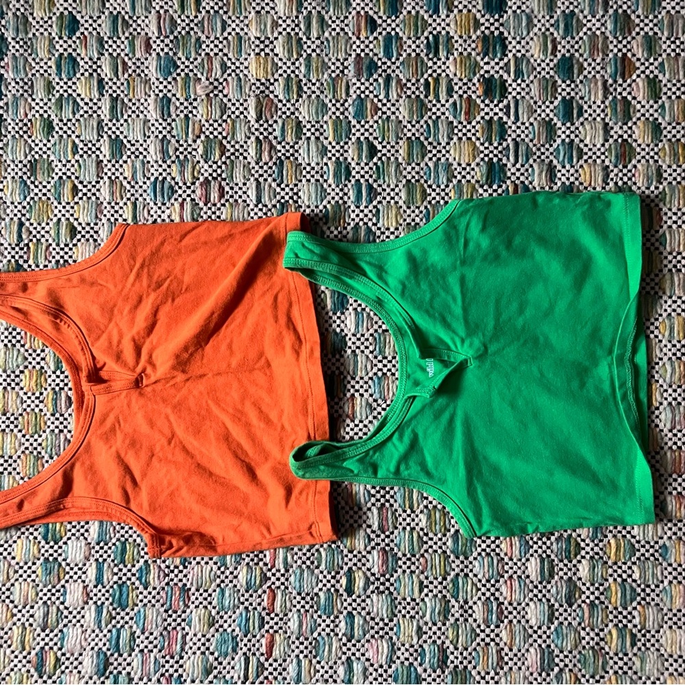 CROPPED TANK TOP